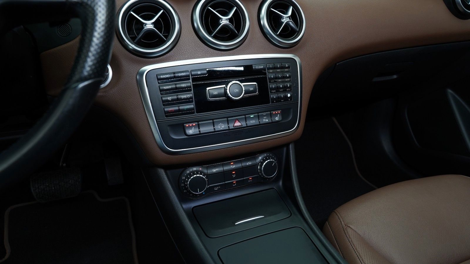 Mercedes-Benz A 200 BlueEfficiency · EXKLUSIV-PAKET · BI-XENON · PDC