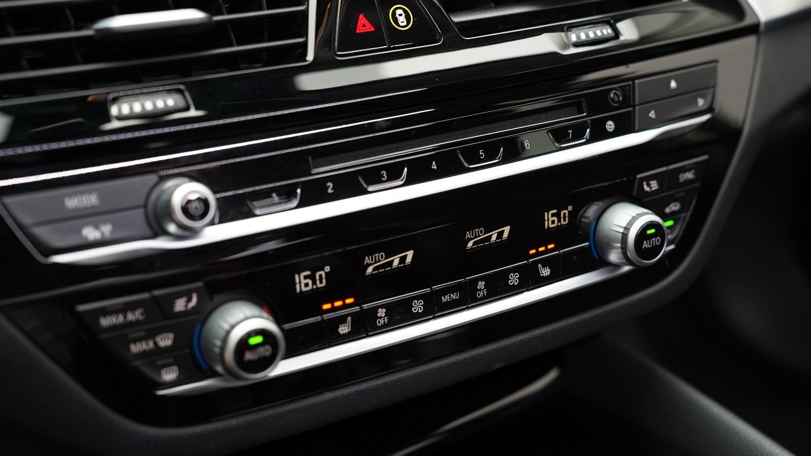 BMW 520d Touring xDrive Sport Line · AHK · KAMERA · LED
