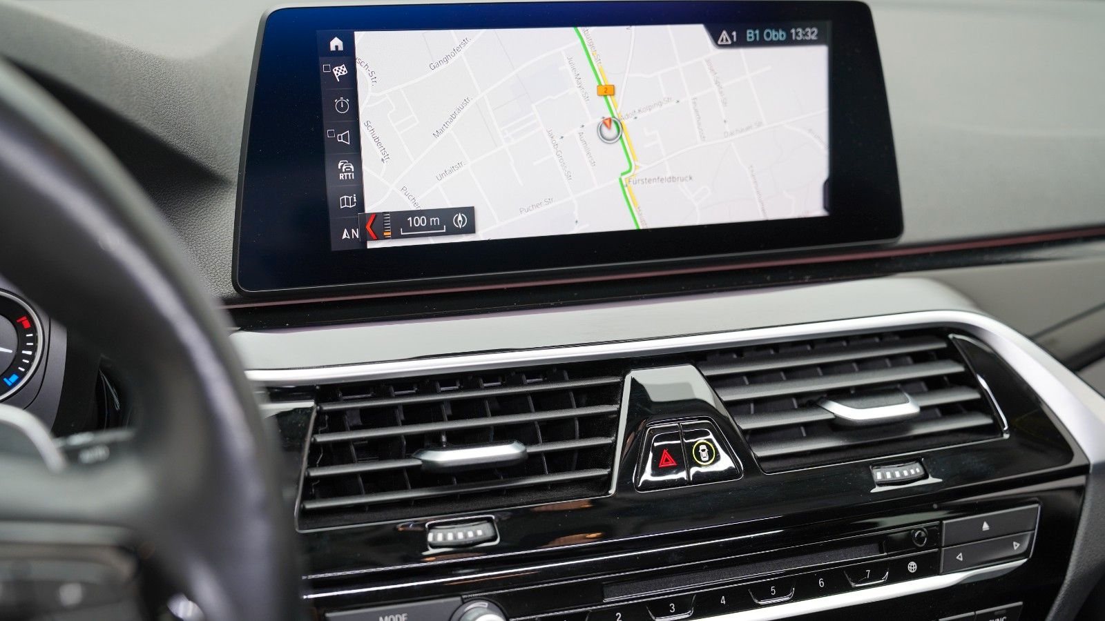 BMW 520d Touring xDrive Sport Line · AHK · KAMERA · LED