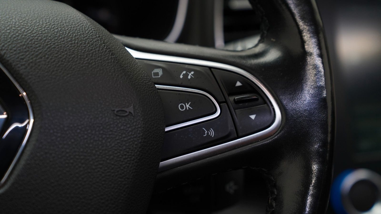 Renault Megane IV Grandtour 1.3 TCe BOSE-Edition · HEADUP