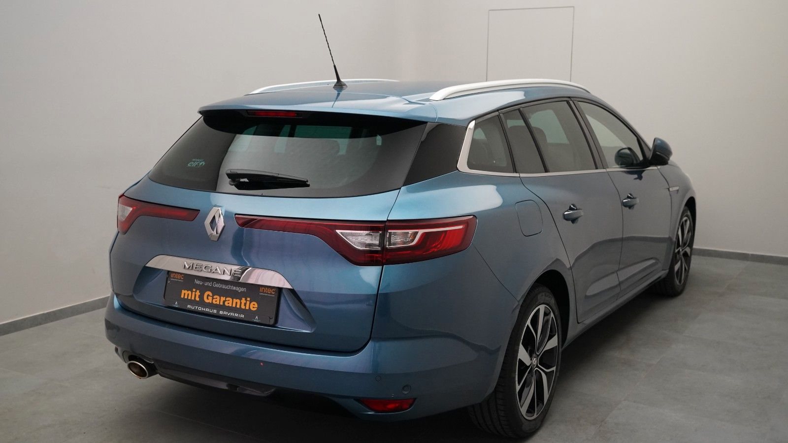 Renault Megane IV Grandtour 1.3 TCe BOSE-Edition · HEADUP
