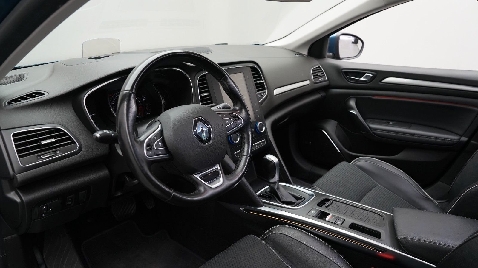 Renault Megane IV Grandtour 1.3 TCe BOSE-Edition · HEADUP