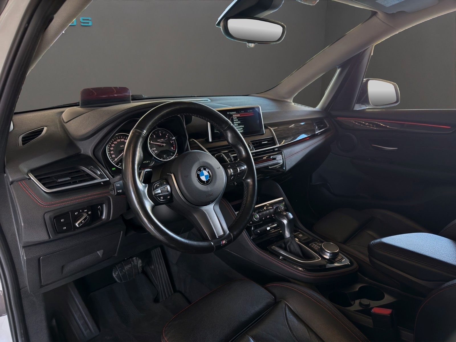 BMW 220 Active Tourer 220d Active Tourer xDrive Sport Line · PANO · KAMER