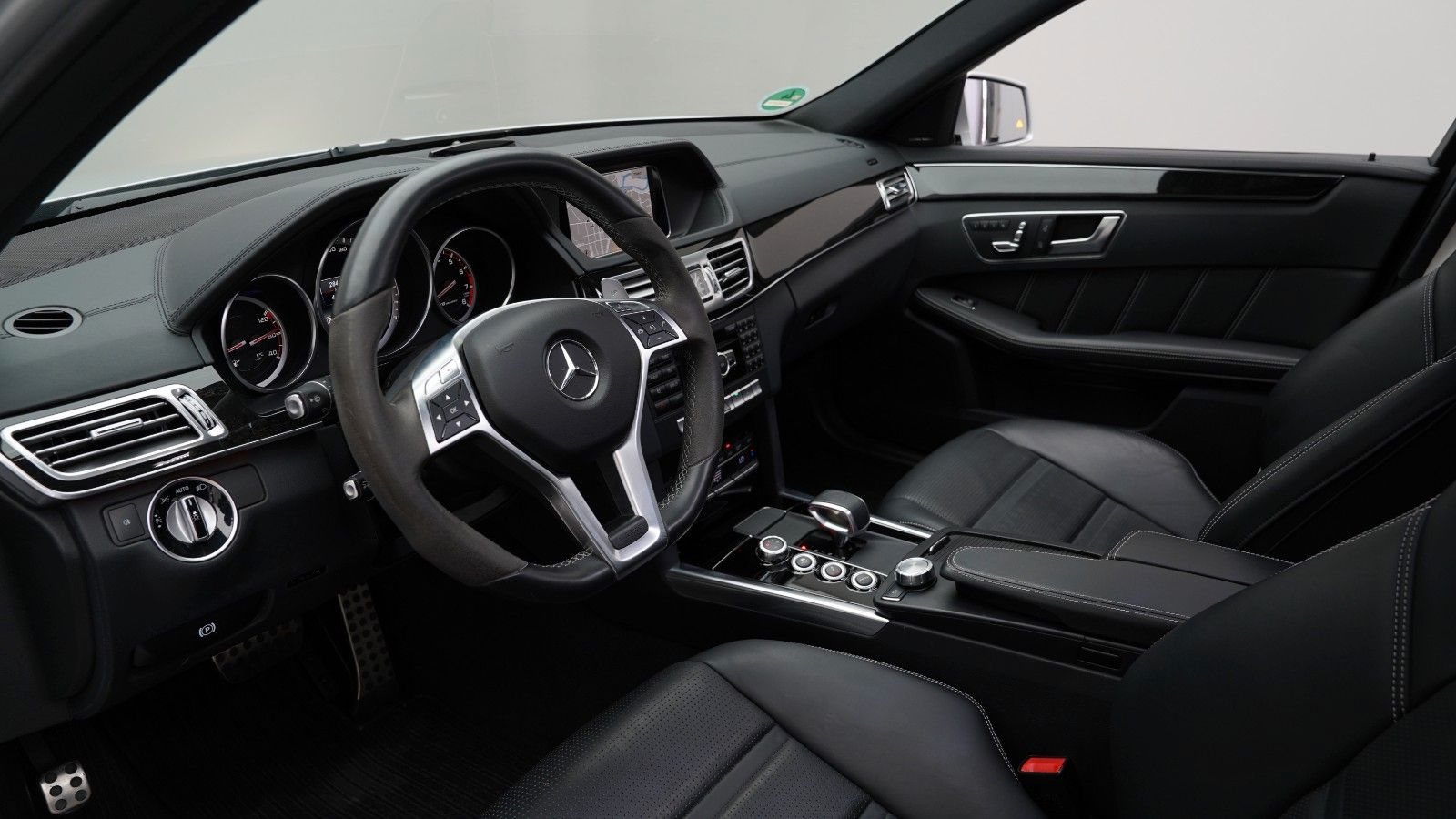 Mercedes-Benz E 63 AMG S 4Matic Limousine · HARMAN/KARDON · KAMER