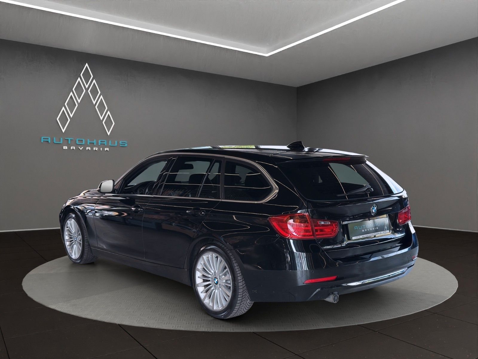 BMW 320d Touring · LUXURY-LINE · PDC · KLIMA