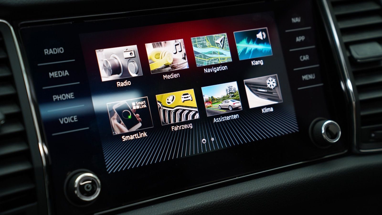 Skoda Kodiaq Style 4x4 · 7-SITZER · SZH · PDC · 1-HAND · CARPLA
