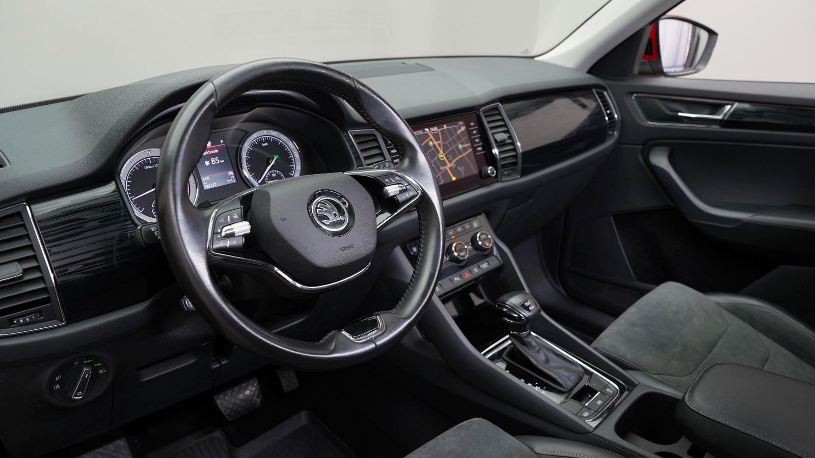 Skoda Kodiaq Style 4x4 · 7-SITZER · SZH · PDC · 1-HAND · CARPLA