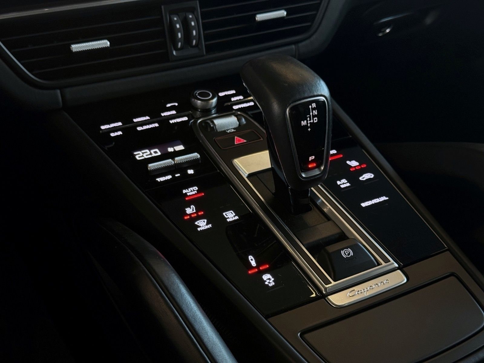 Porsche Cayenne Coupe · SPORT-CHRONO · PANO