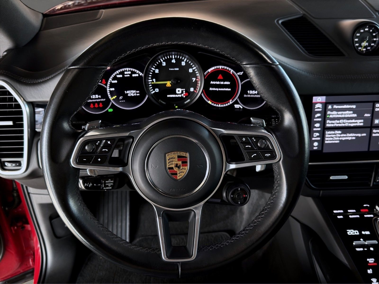 Porsche Cayenne Coupe · SPORT-CHRONO · PANO